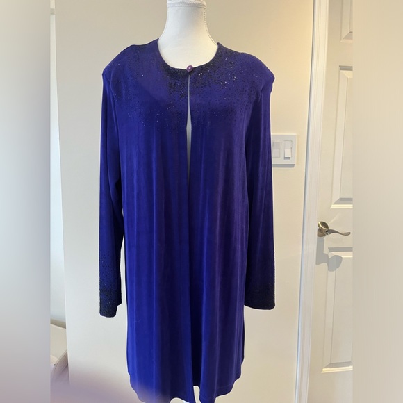 Gorgeous over jacket with shimmering sequin black on top of cobalt blue - Picture 1 of 7